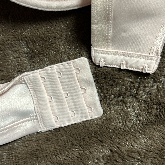 CACIQUE Sexy Sensual Unlined Bra Pale Pink Sz 38DD - Picture 4 of 6